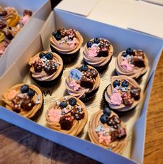 gender reveal / babyfeestje cupcakes